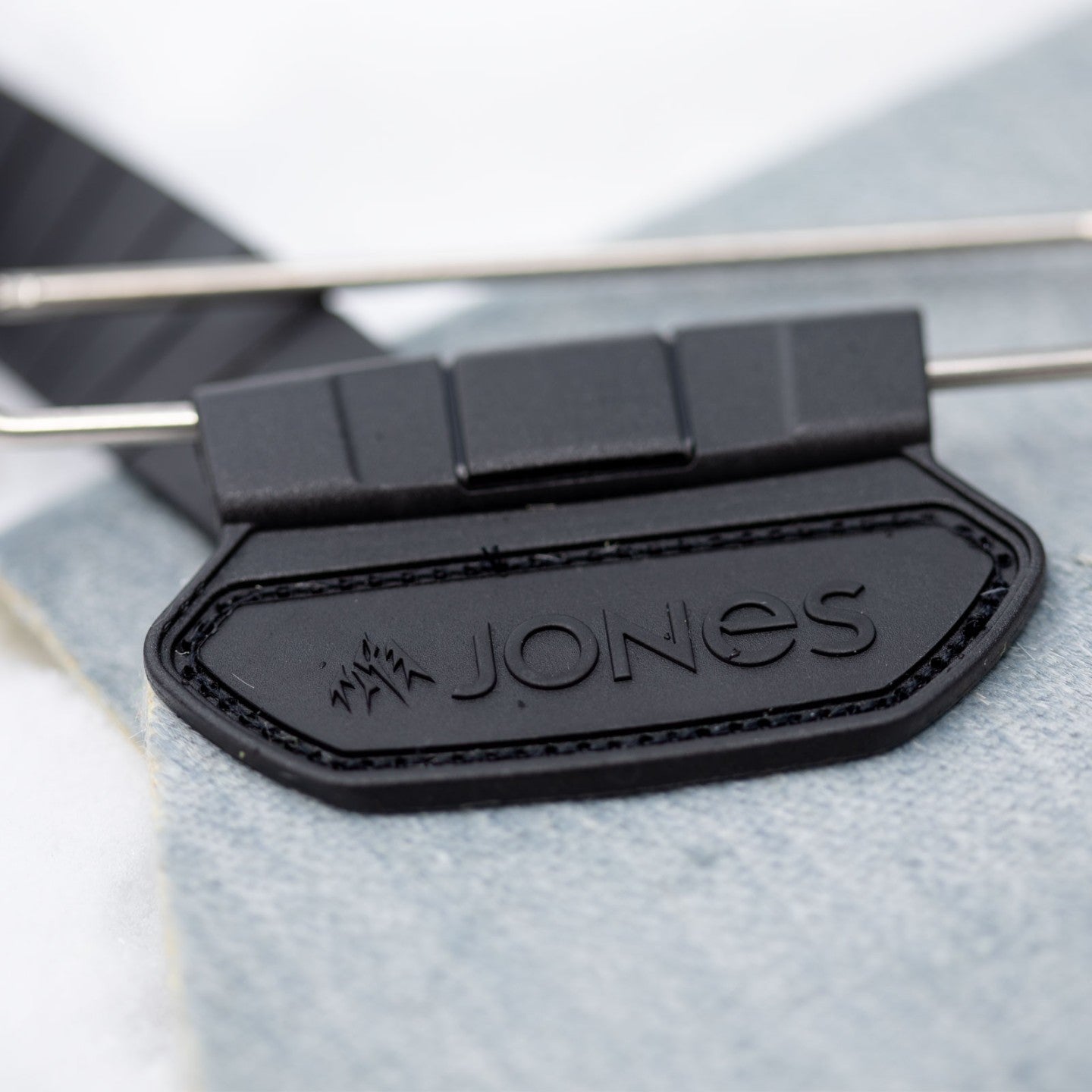 JONES SKN NOMAD TRIM-TO-FIT U.TC GRAY OS 2025